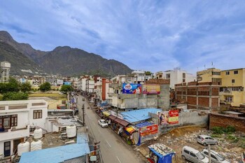 hotel vinayak banganga road katra