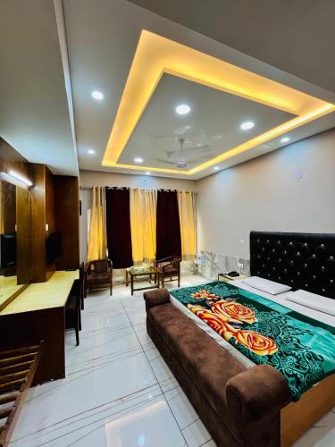 Hotel Park Hills,,2 star