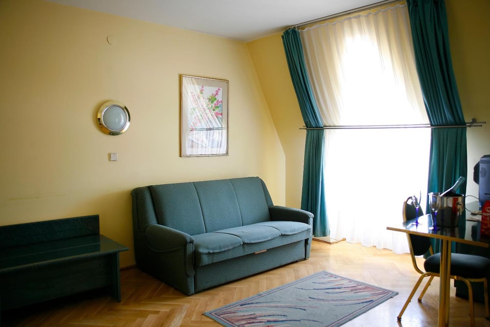 hotel bara budapest