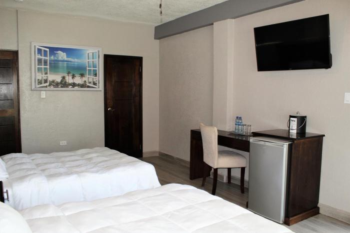 barefoot caye caulker hotel