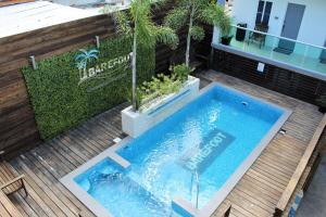 barefoot caye caulker hotel