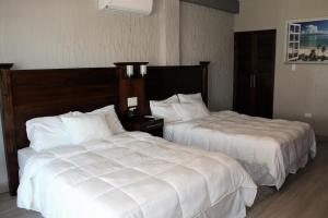 barefoot caye caulker hotel