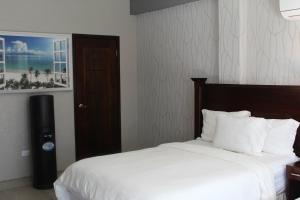 barefoot caye caulker hotel