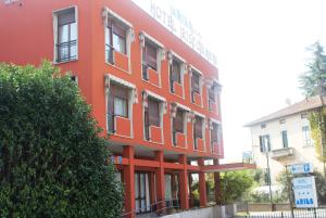 hotel aries