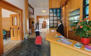 hotel aries