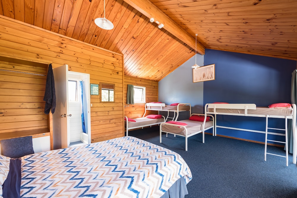 bay of islands lodge