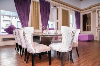 signature living bold street apartments