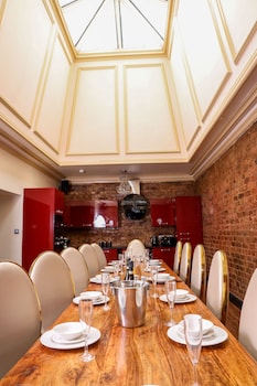 signature living bold street apartments