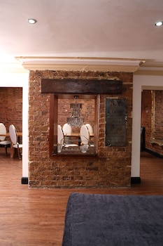 signature living bold street apartments