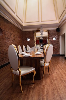 signature living bold street apartments