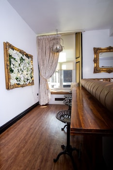 signature living bold street apartments