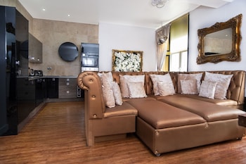 signature living bold street apartments