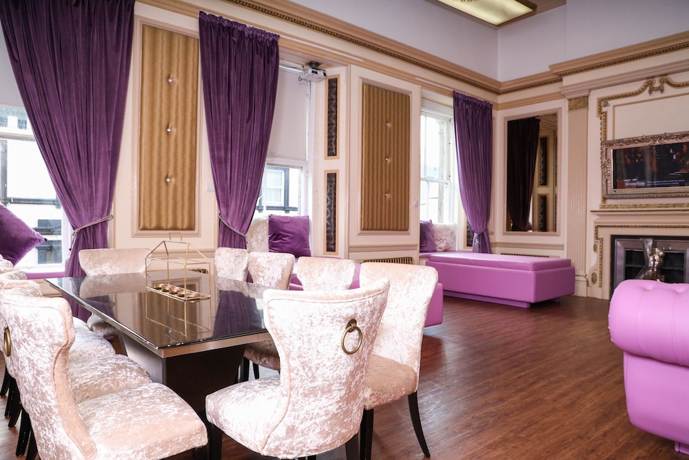 signature living bold street apartments