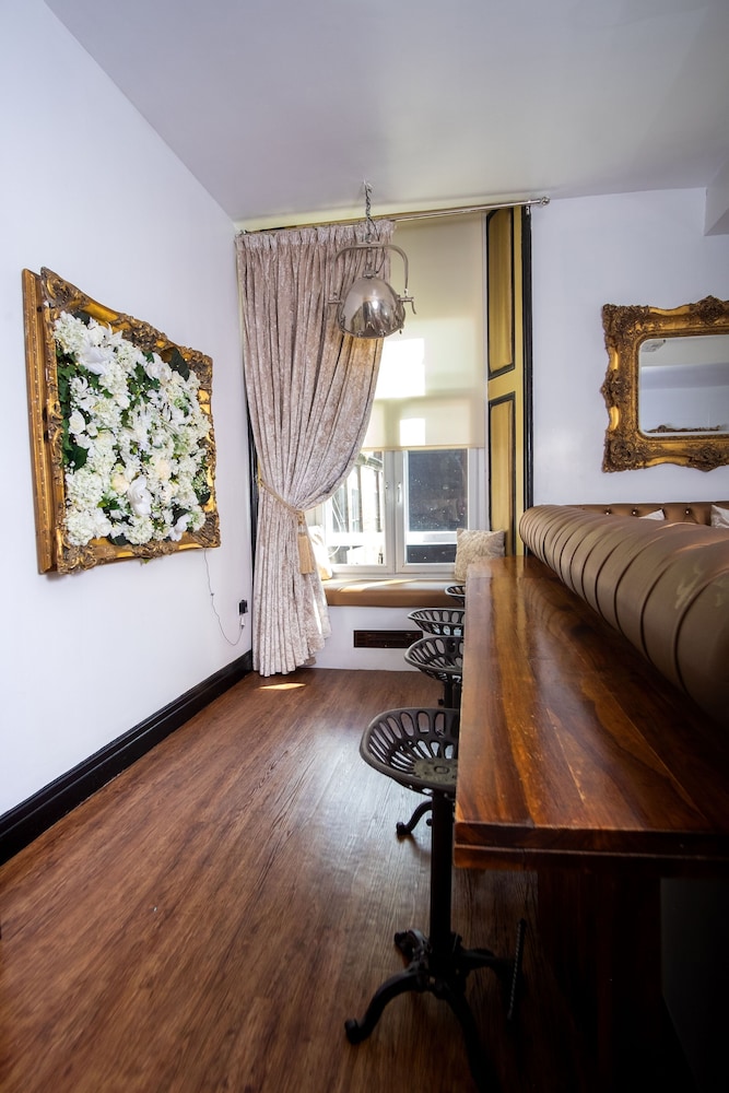 signature living bold street apartments