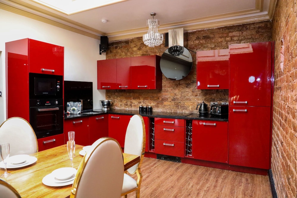 signature living bold street apartments