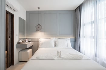 palmyrah surin beach residence