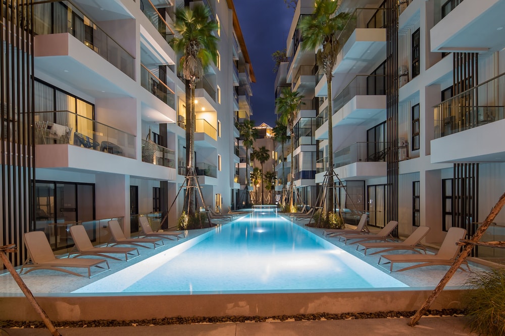 palmyrah surin beach residence