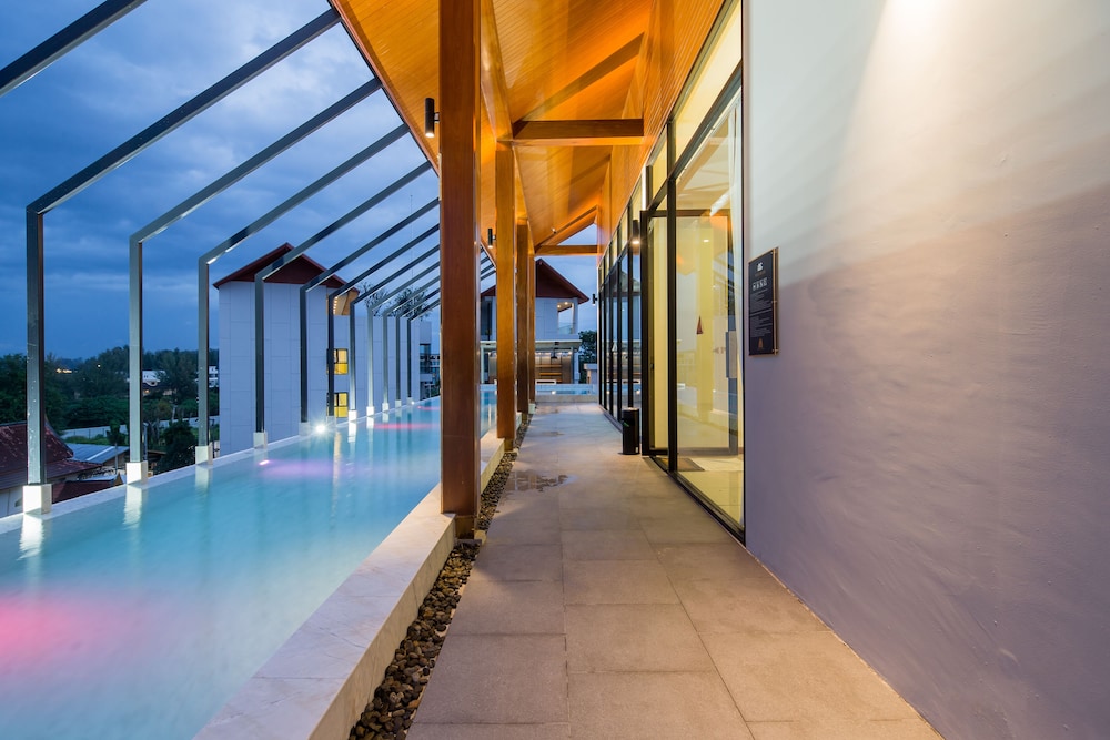 palmyrah surin beach residence