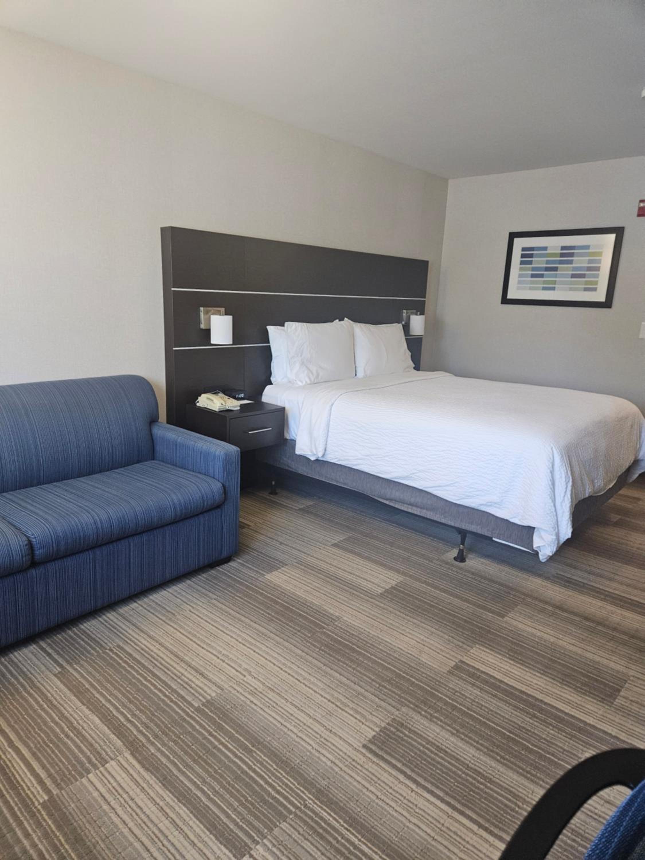 holiday inn express and suites burlington by ihg