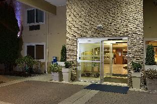 holiday inn express and suites burlington by ihg