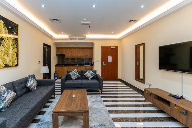 royal mirage hotel and apartments