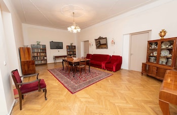 annas guest house