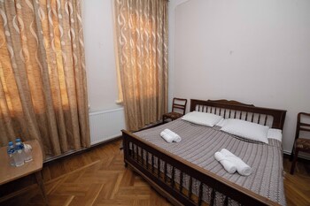 annas guest house