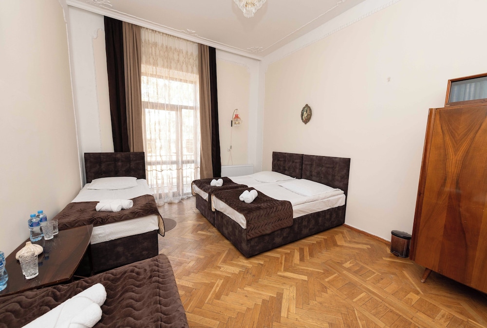 annas guest house
