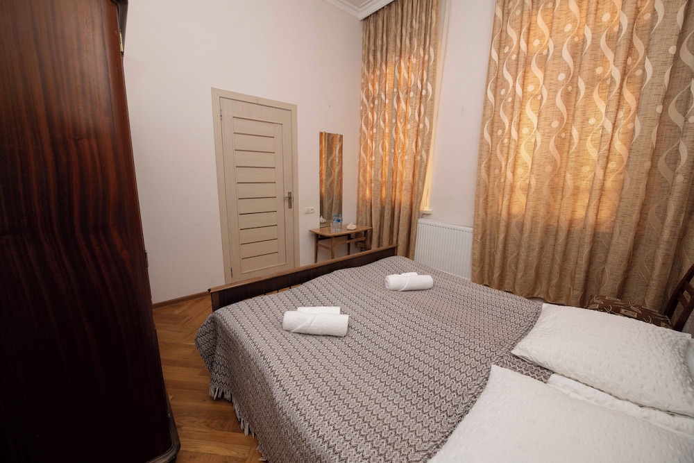 annas guest house