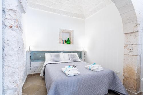 vico di ostuni apartments by typney