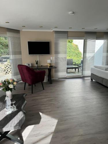 Cityhotel Kaiser Karl,Dusseldorf>>Aachen,4 star