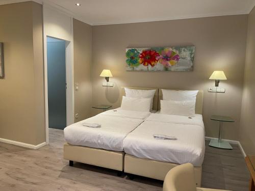 Cityhotel Kaiser Karl,Dusseldorf>>Aachen,4 star