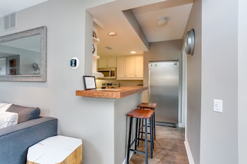 sierra lane condos