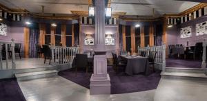 number 44 hotel and bar