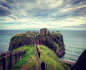 number 44 hotel and bar