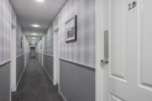 number 44 hotel and bar