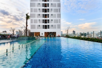 saigon 9 rivergate residence infinity pool gym