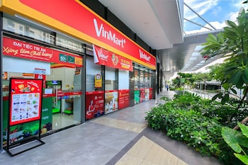 saigon 9 rivergate residence infinity pool gym