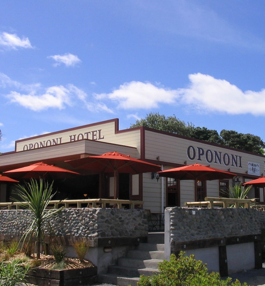 opononi resort