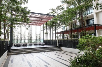 the shore swimming pool melaka by i housing