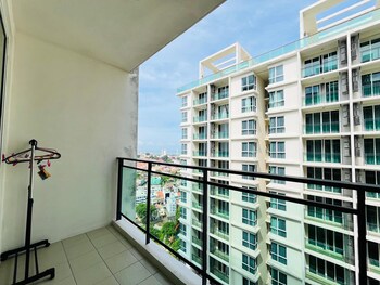 the shore swimming pool melaka by i housing