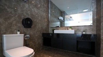 the shore swimming pool melaka by i housing