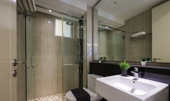 the shore swimming pool melaka by i housing