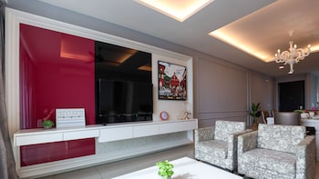 the shore swimming pool melaka by i housing