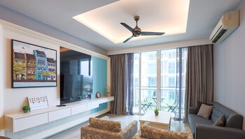 the shore swimming pool melaka by i housing