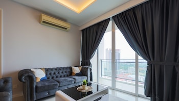 the shore swimming pool melaka by i housing