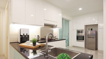 the shore swimming pool melaka by i housing