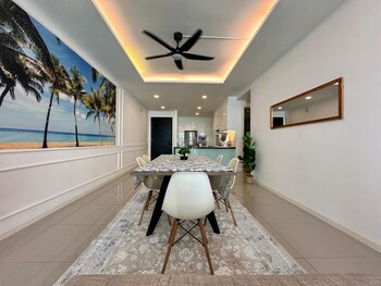 the shore swimming pool melaka by i housing