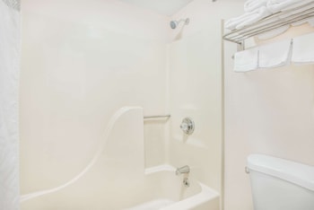 Days Inn By Wyndham Calvert City/Paducah East,Paducah>>Calvert City,2 star