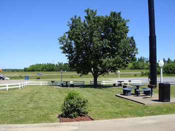 days inn by wyndham calvert city paducah east